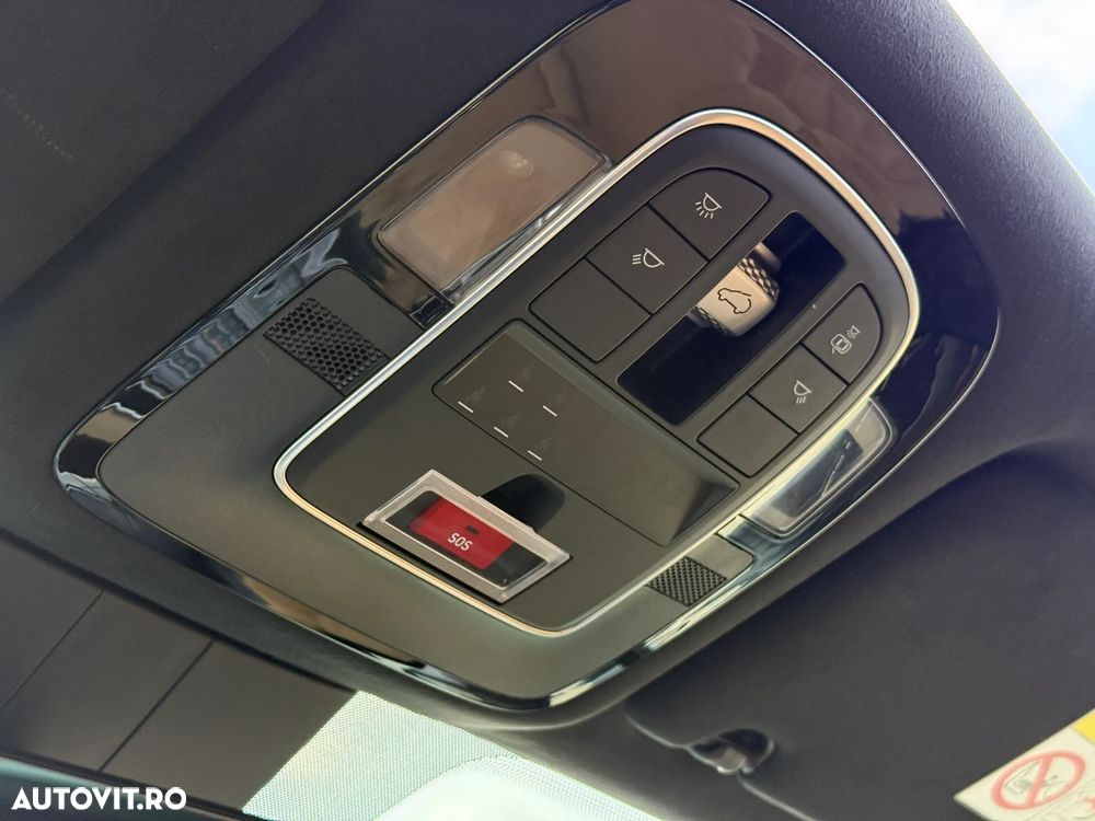 Hyundai Santa Fe 1.6 Plugin-Hybrid 4WD SEVEN Signature - 29