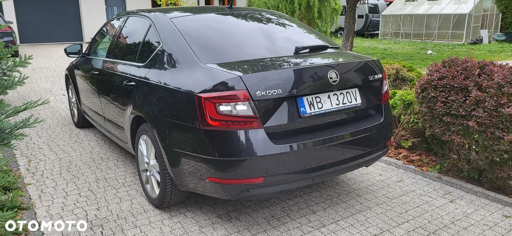 Skoda Octavia 2.0 TDI Style DSG - 3