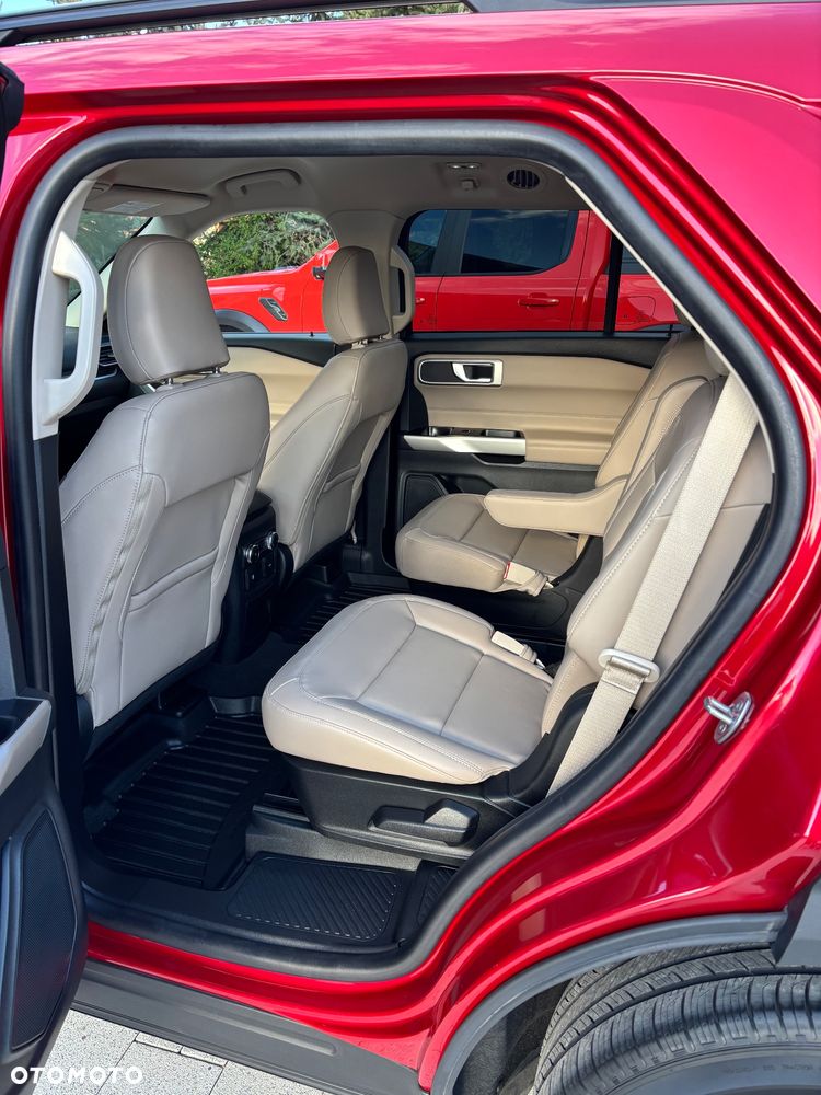 Ford Explorer - 20