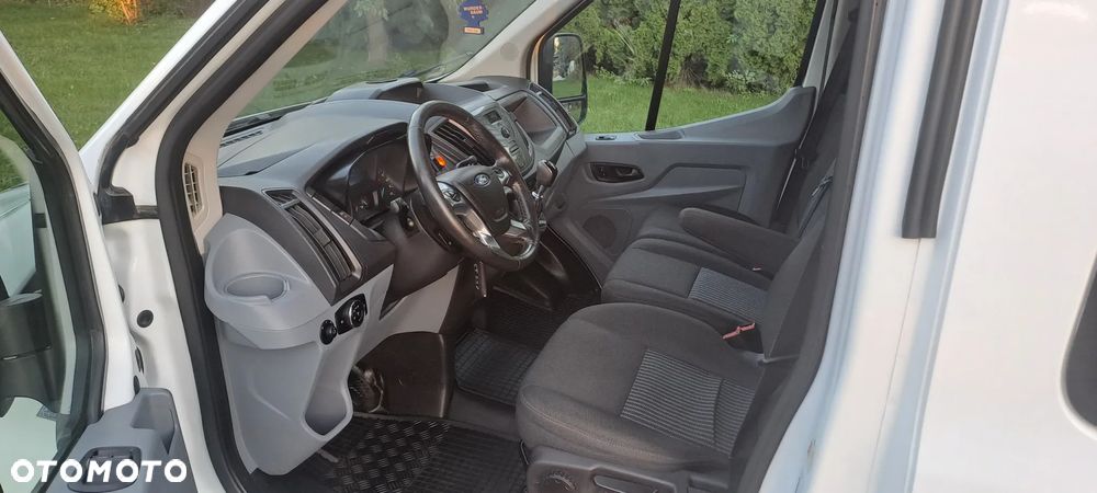 Ford Transit - 12