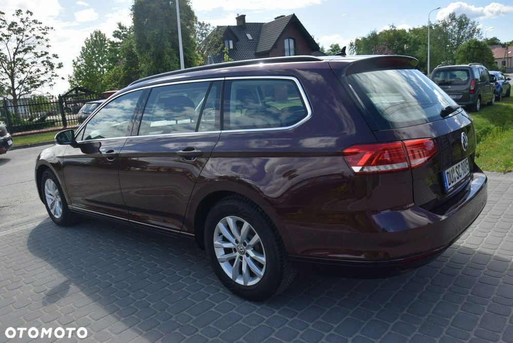 Volkswagen Passat - 19