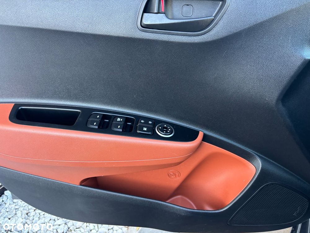 Hyundai i10 1.0 YES - 11