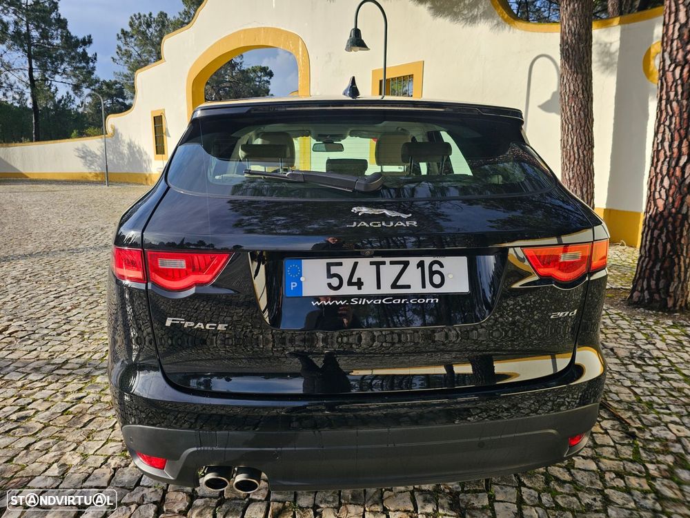 Jaguar F-Pace 2.0 i4D Prestige Aut. - 9