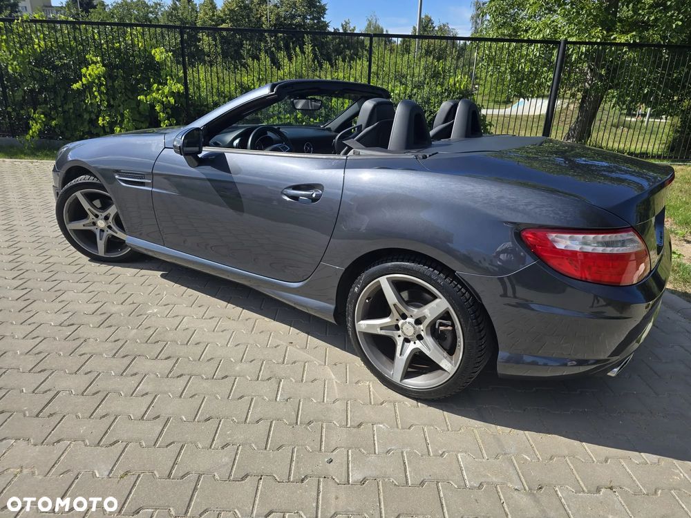Mercedes-Benz SLK 200 BlueEFFICIENCY 7G-TRONIC Edition 1 - 4