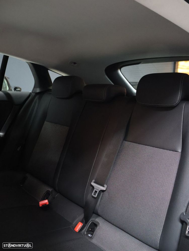 Mercedes-Benz CLA 180 d Shooting Brake Style - 9