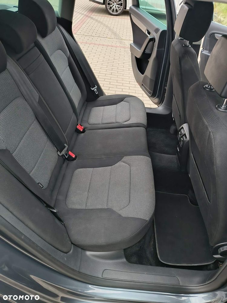 Volkswagen Passat 2013 photo 5