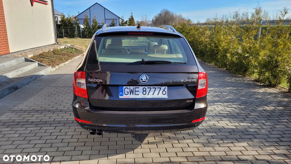 Skoda Superb 2.0 TDI 4x4 Elegance DSG - 4