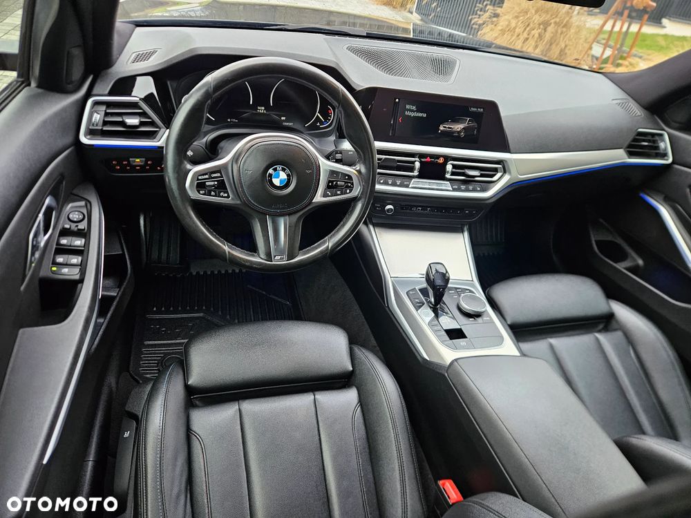 BMW Seria 3 318d Edition M Sport Shadow - 15