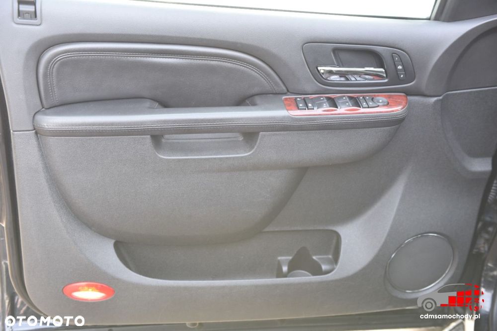 Cadillac Escalade - 16