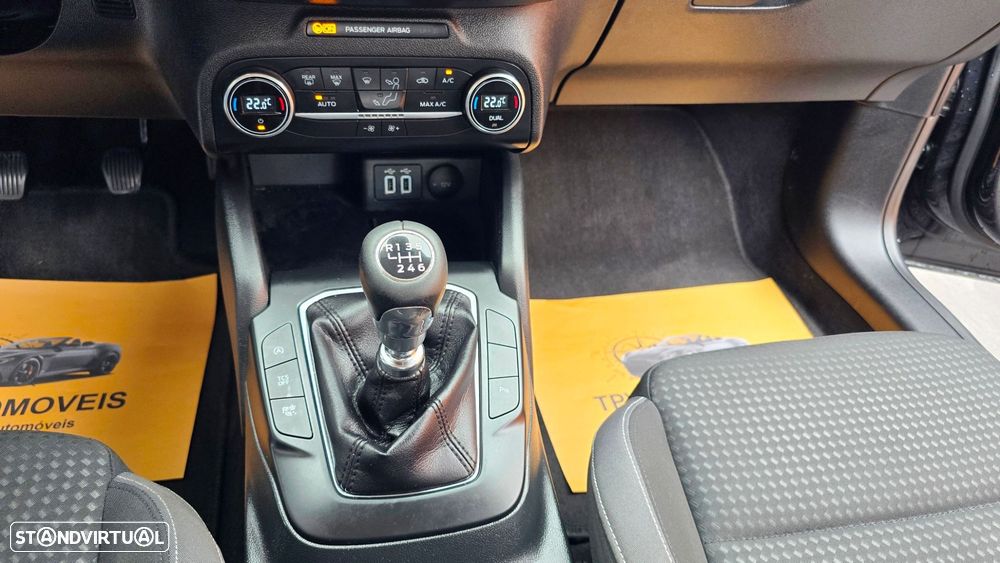 Ford Focus SW 1.5 TDCi EcoBlue Titanium - 17