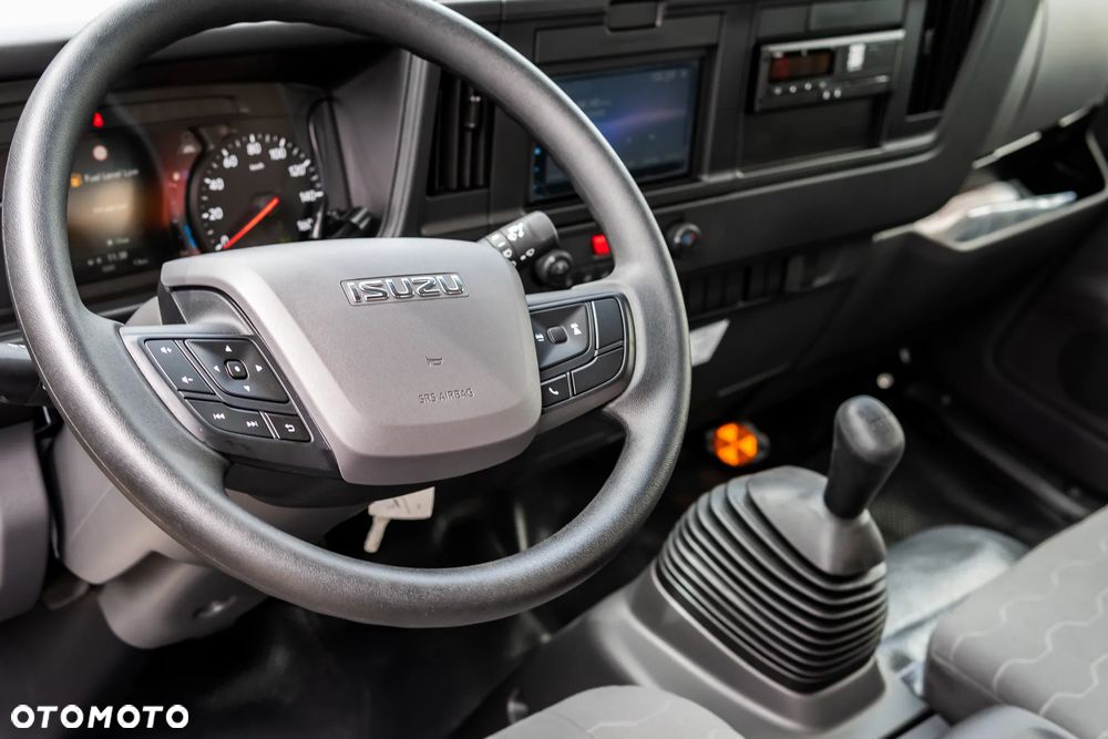 Isuzu Truck M30 3.0 skrzynia i żuraw HDS FASSI - 25