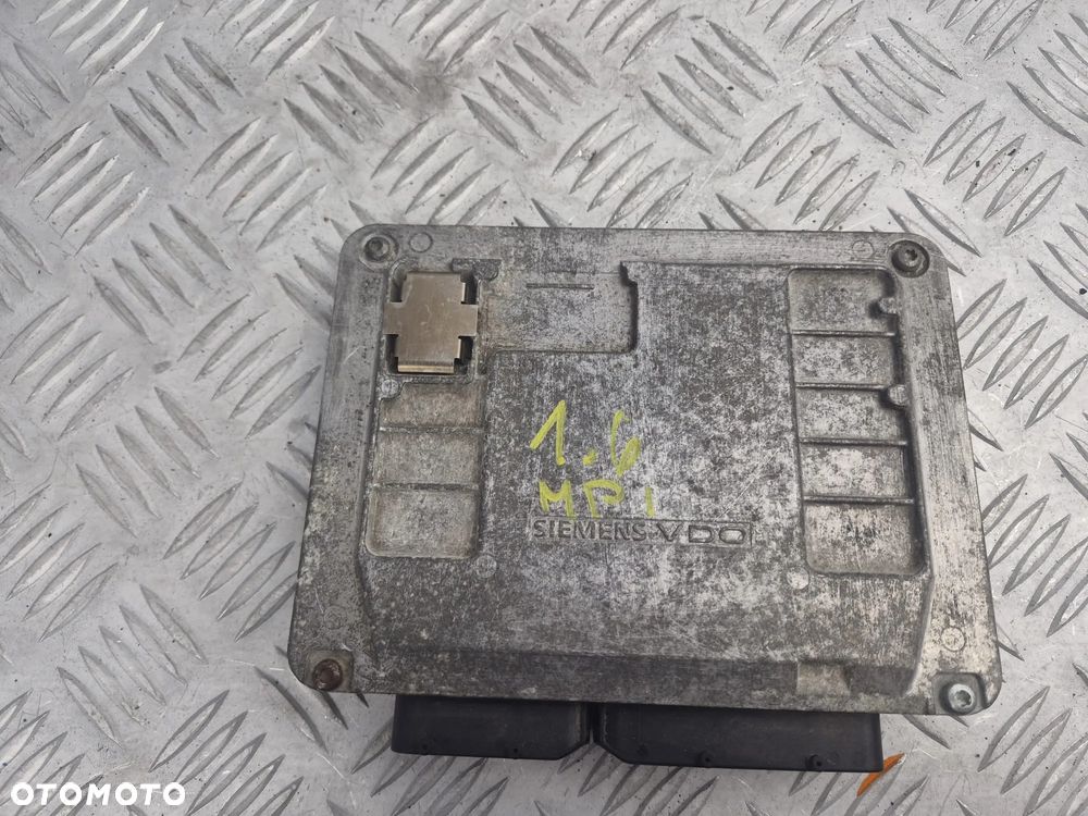 Sterownik silnika Skoda Octavia Mk2 (1Z) 06A906033FB - 2