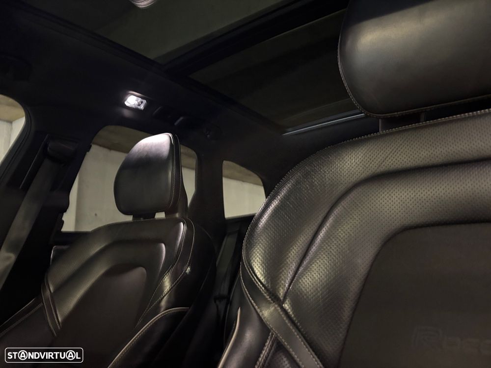 Volvo XC 60 2.0 T8 PHEV R-Design AWD - 12