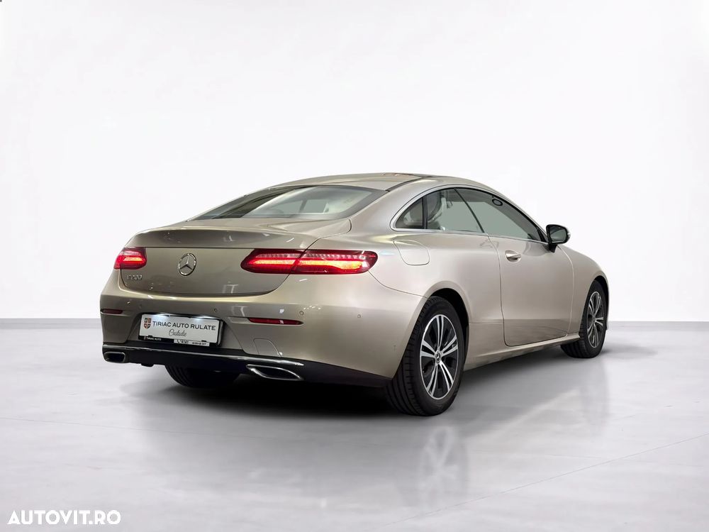 Mercedes-Benz E 200 - 6