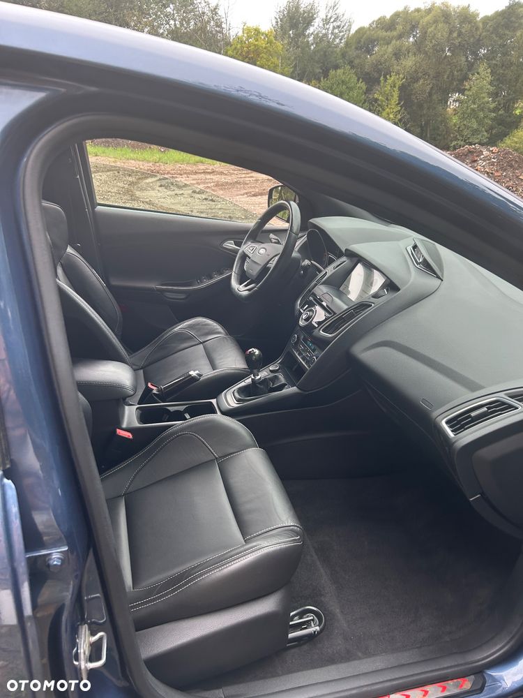 Ford Focus 2.0 EcoBoost ST - 21