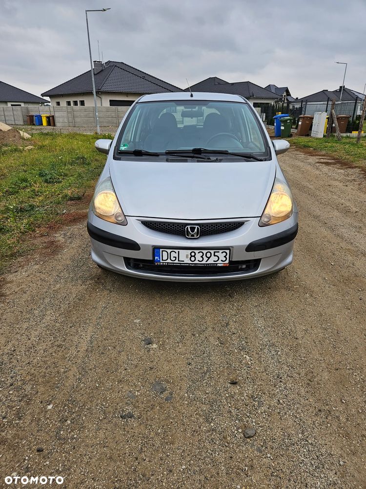 Honda Jazz 2005 photo 2