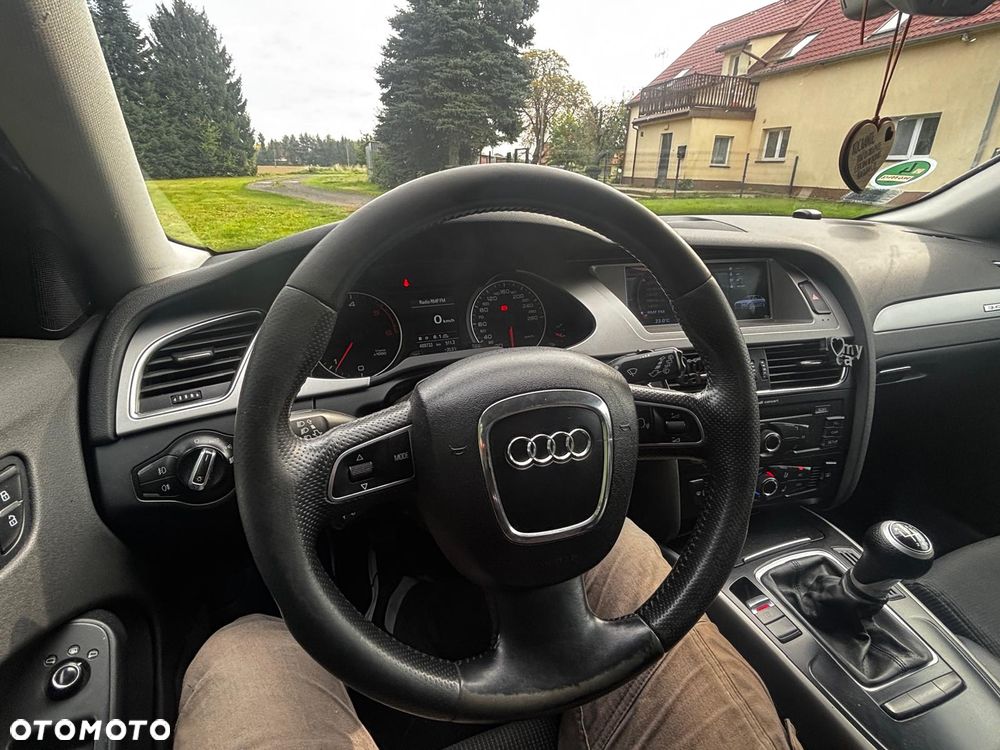 Audi A4 Avant 2.0 TDI Quattro - 8
