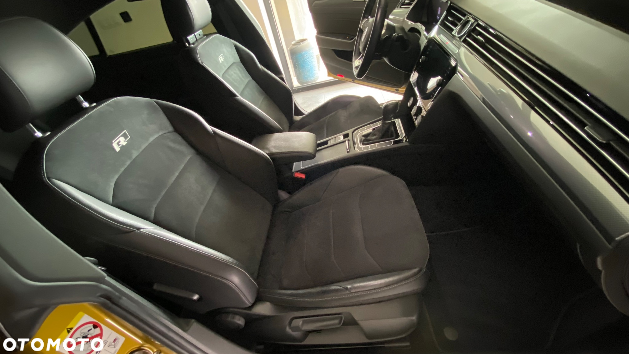 Volkswagen Arteon 2.0 TSI R-Line DSG - 24