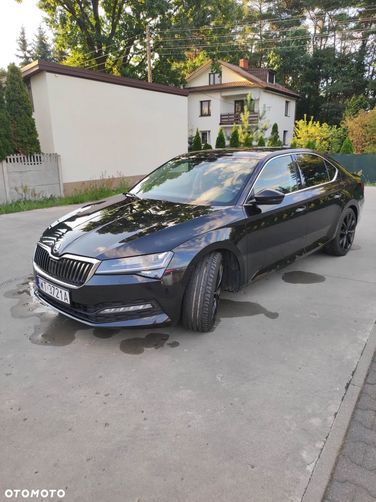 Skoda Superb 2.0 TDI SCR Ambition - 2