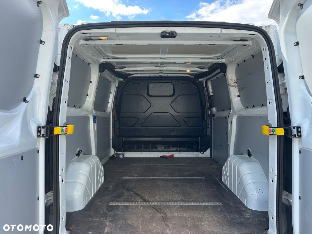 Ford TRANSIT CUSTOM - 11