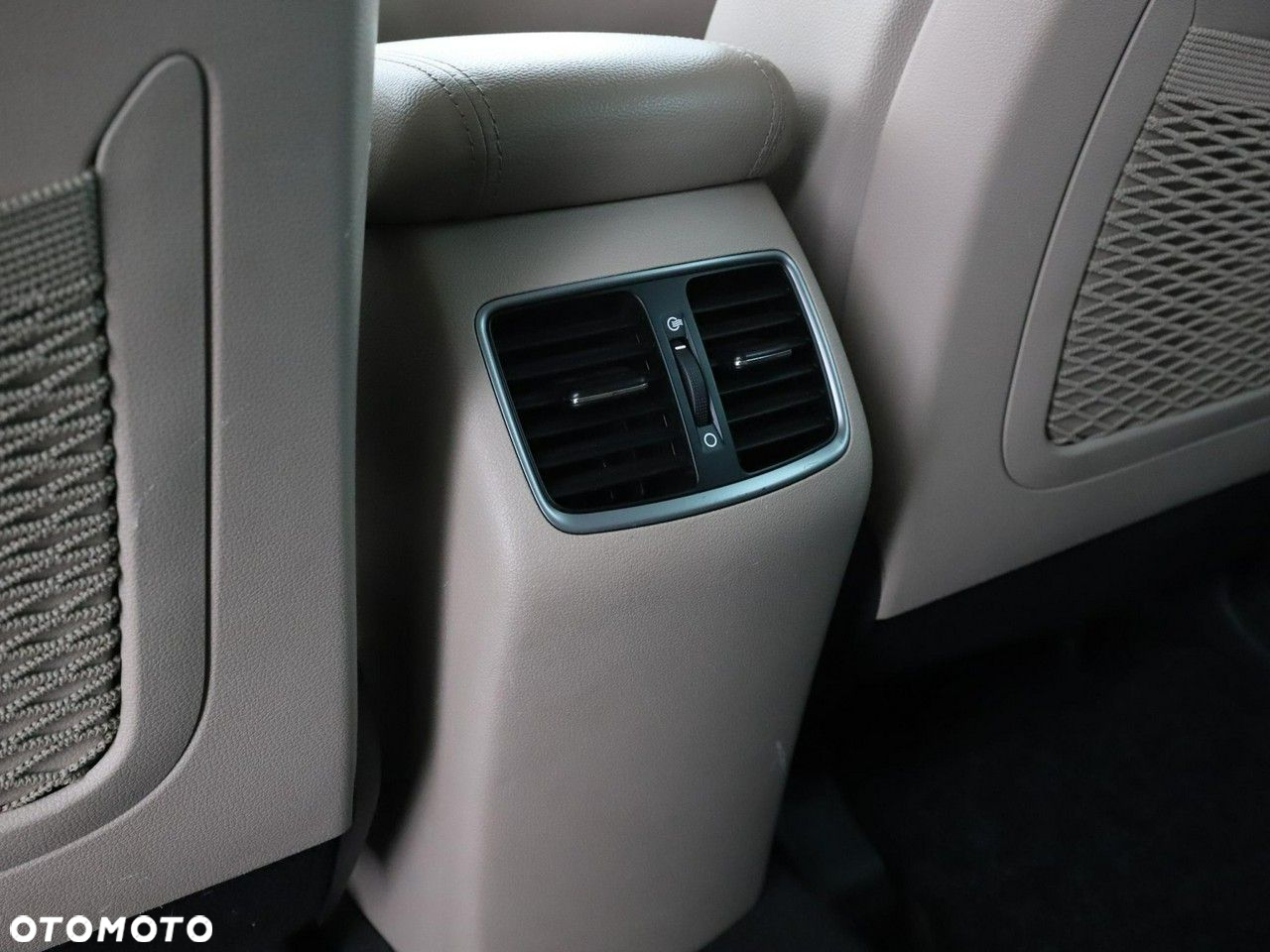 Hyundai Tucson 1.6 T-GDi Premium 4WD DCT - 38
