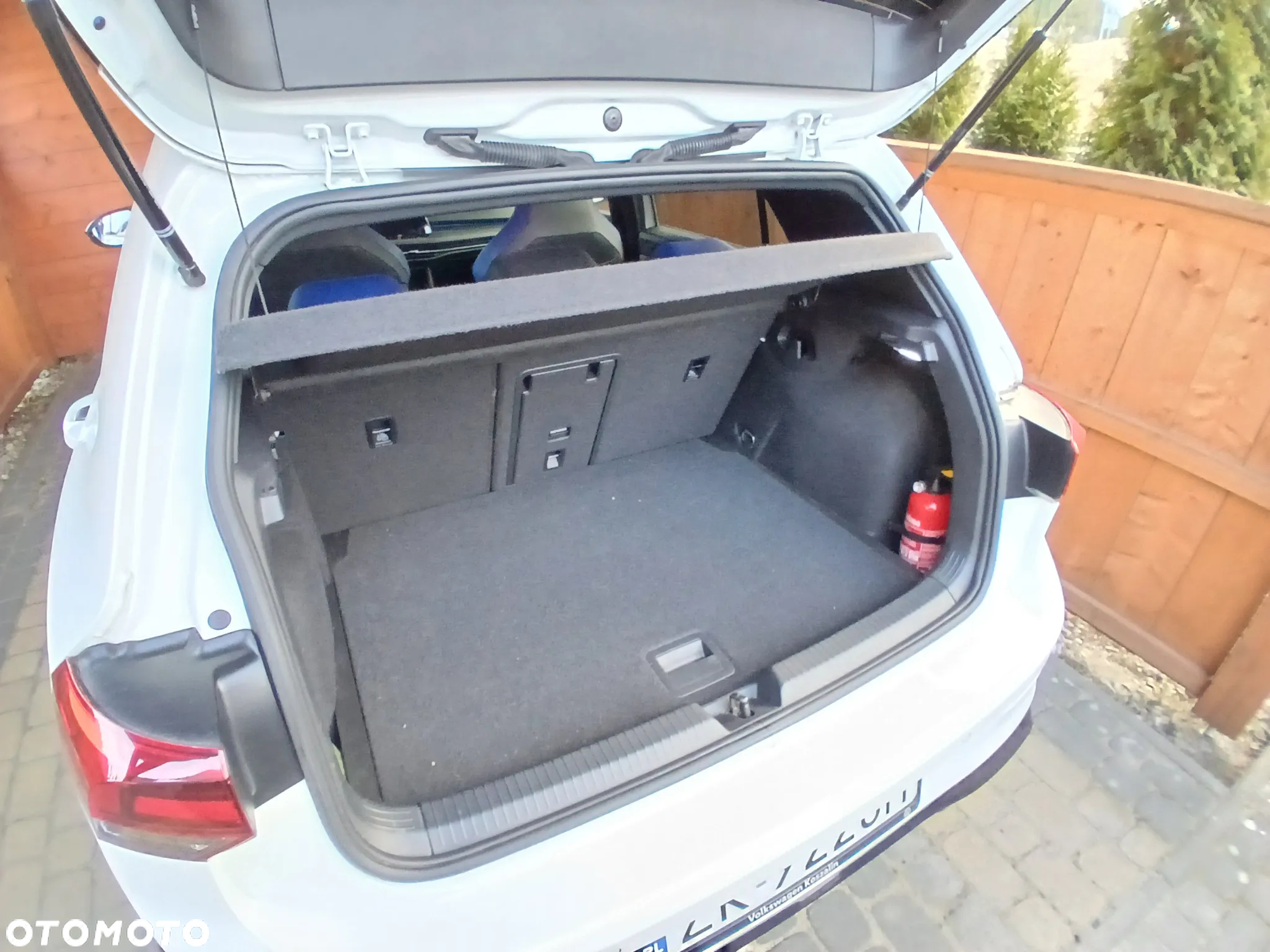 Volkswagen Golf VIII 2.0 TSI 4Motion R DSG - 11