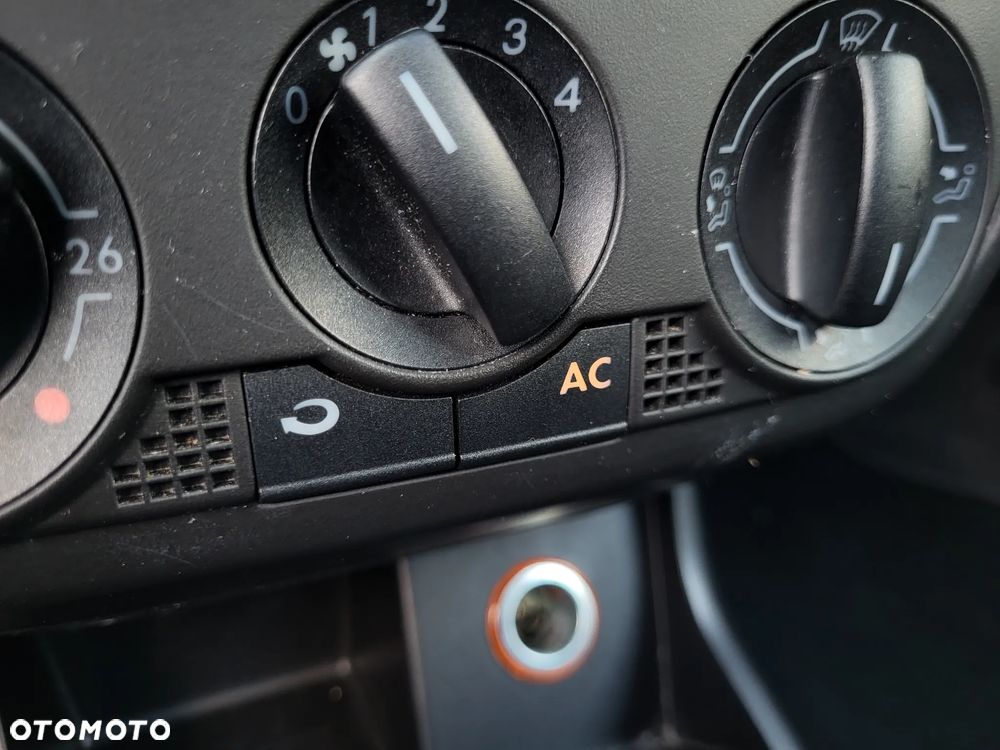 Volkswagen Fox 1.2 - 14