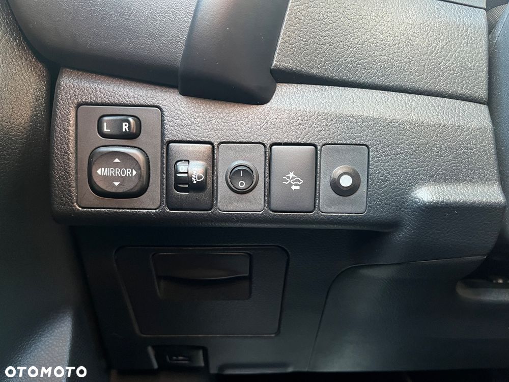 Toyota Corolla - 15