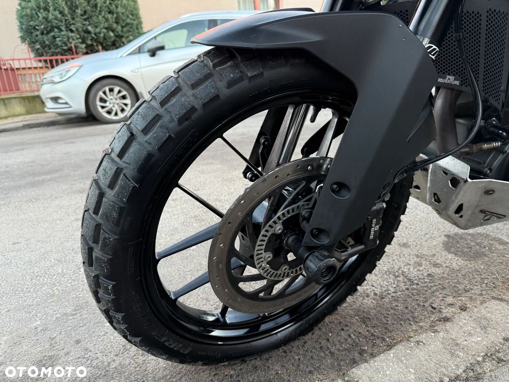 KTM Adventure - 12