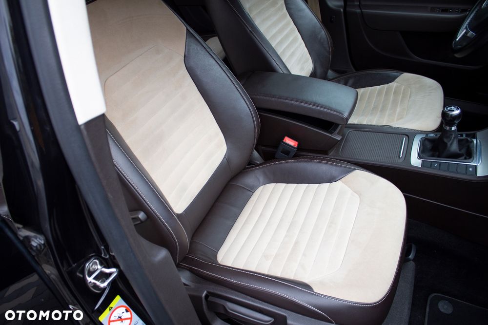 Volkswagen Passat 1.8 TSI Highline - 17