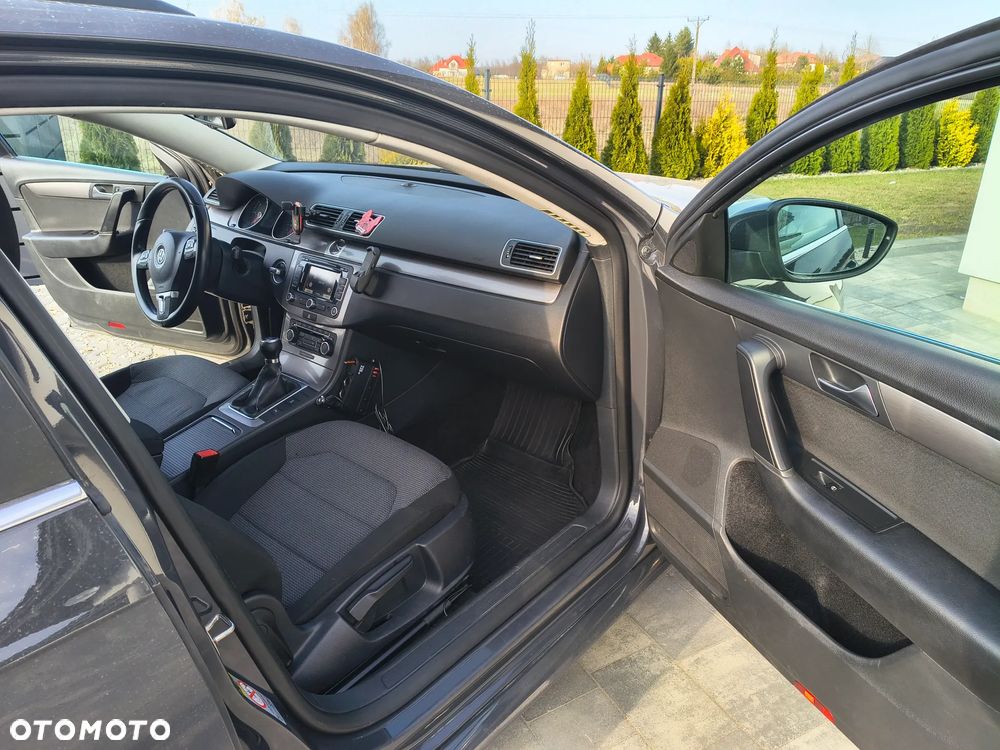 Volkswagen Passat 2.0 TDI BlueMotion Technology Comfortline - 8