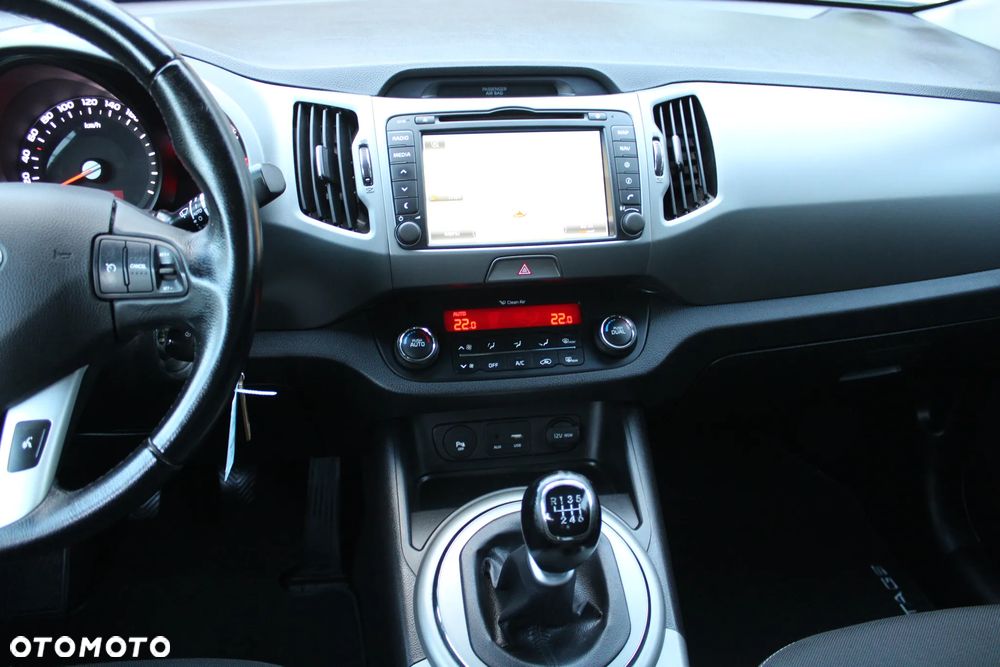 Kia Sportage 1.7 CRDI 2WD Dream-Team Edition - 28