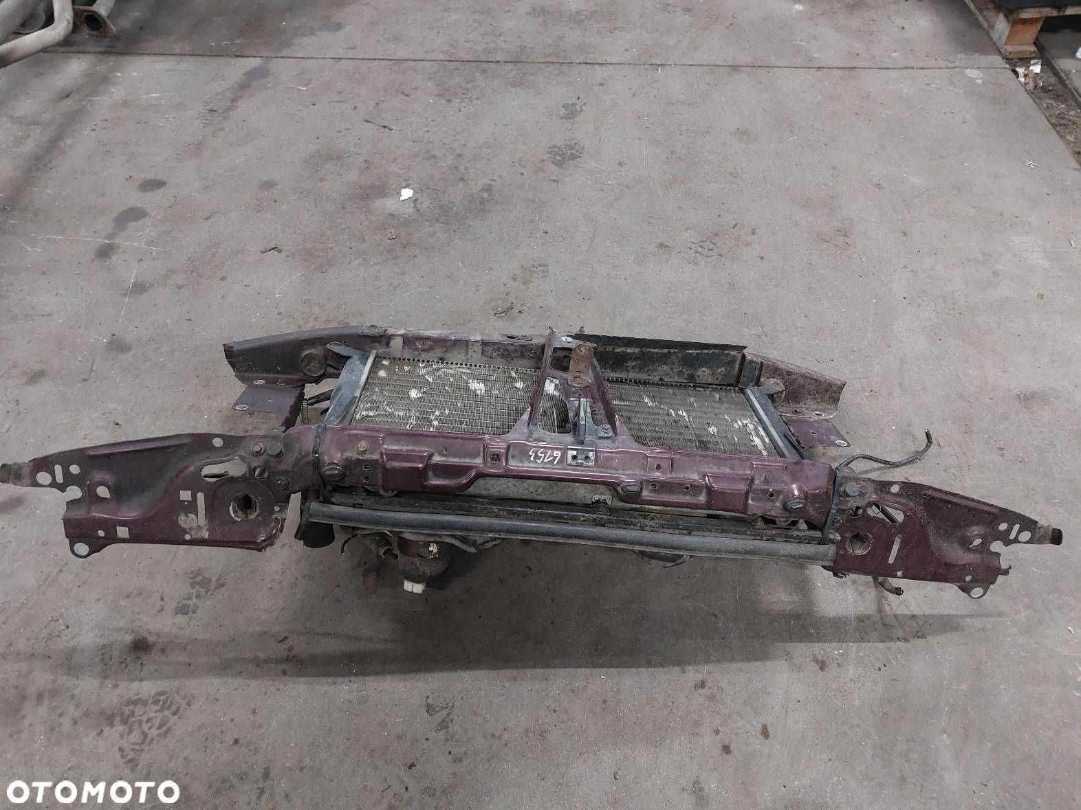 PAS PRZEDNI WZMOCNIENIE CZOŁOWE + CHŁODNICA WODY AUDI 80 B4 2.0 8V - 2
