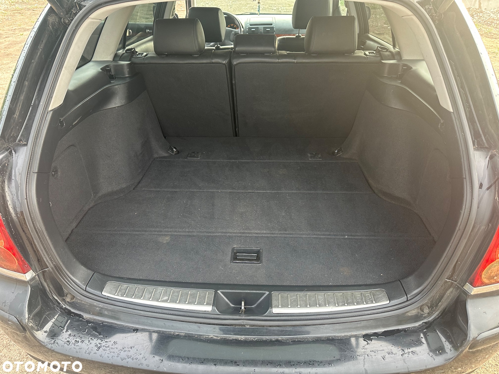 Toyota Avensis 2.2 D-CAT Executive - 17