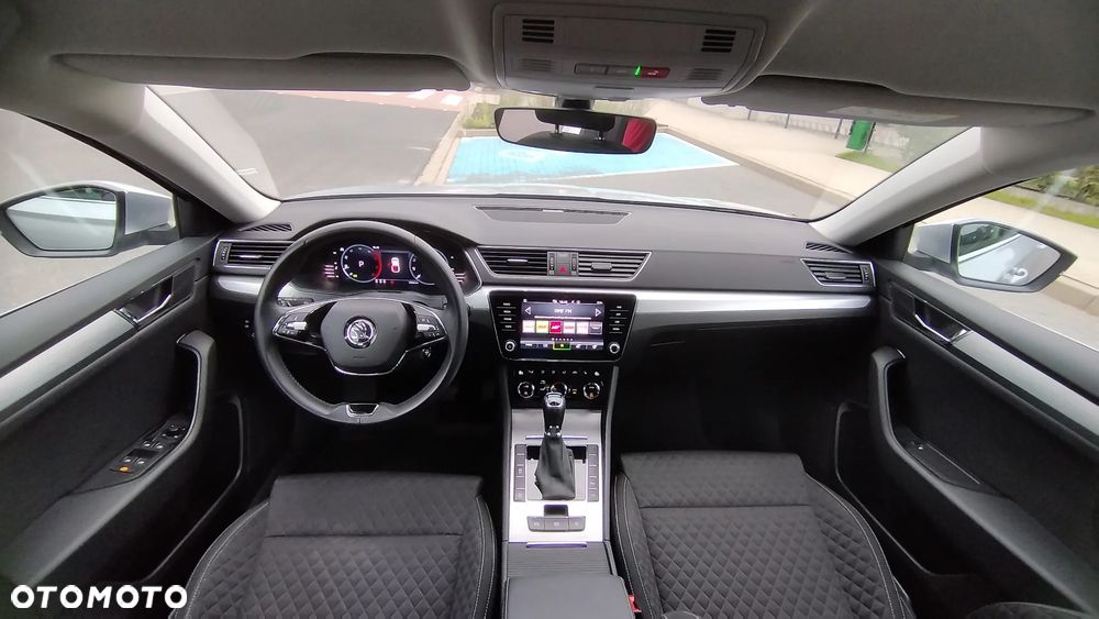 Skoda Superb 2.0 TDI SCR Ambition DSG - 13