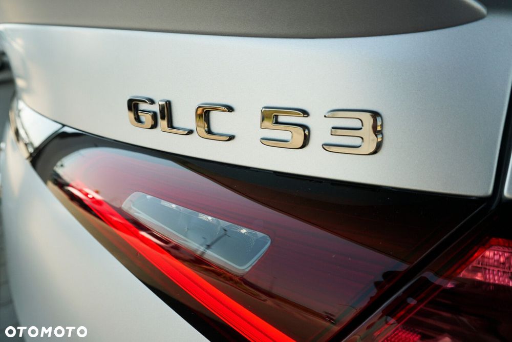 Mercedes-Benz GLC - 27