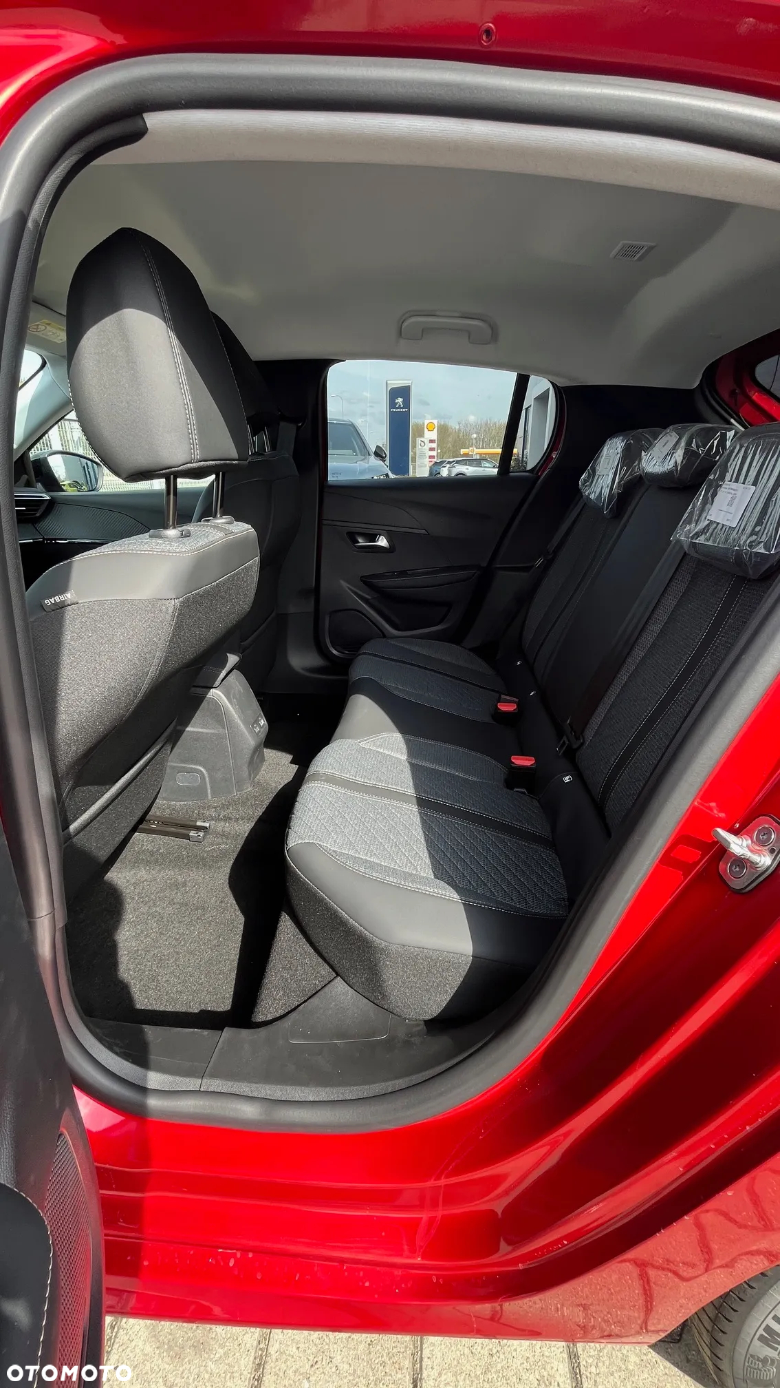 Peugeot 208 1.2 mHEV Allure - 14