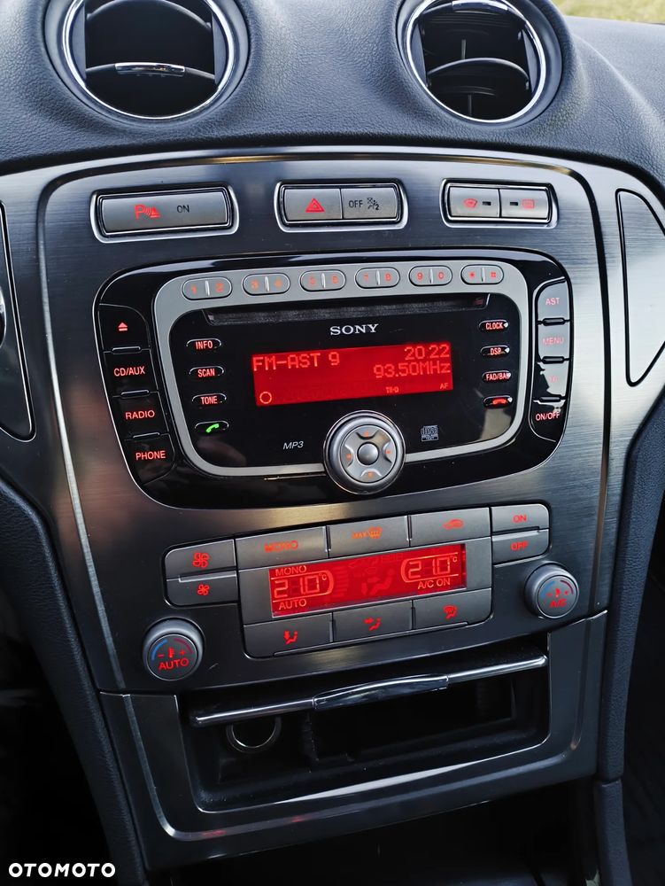 Ford Mondeo 2.0 Ghia Executive - 17