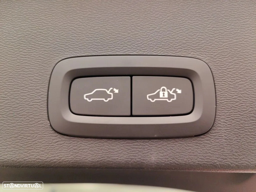 Volvo XC 40 P8 AWD Recharge RDesign - 12