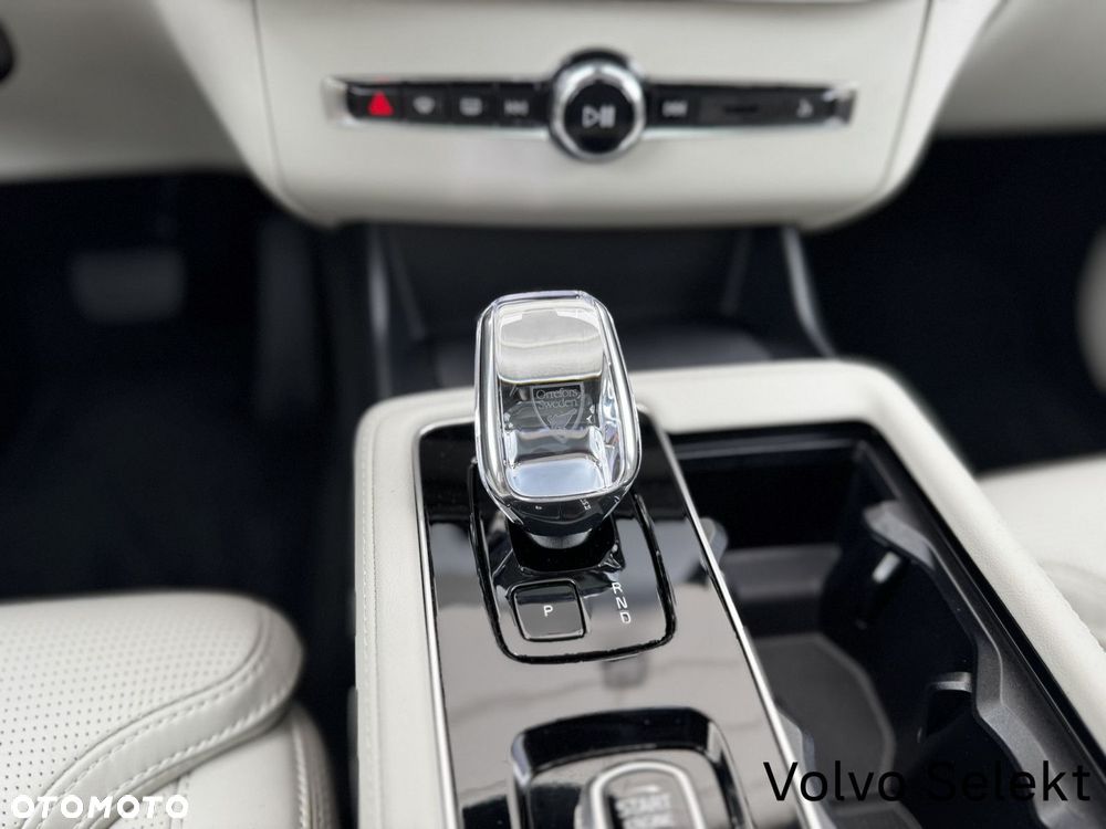 Volvo XC 90 B5 B AWD Ultra Bright 7os - 28