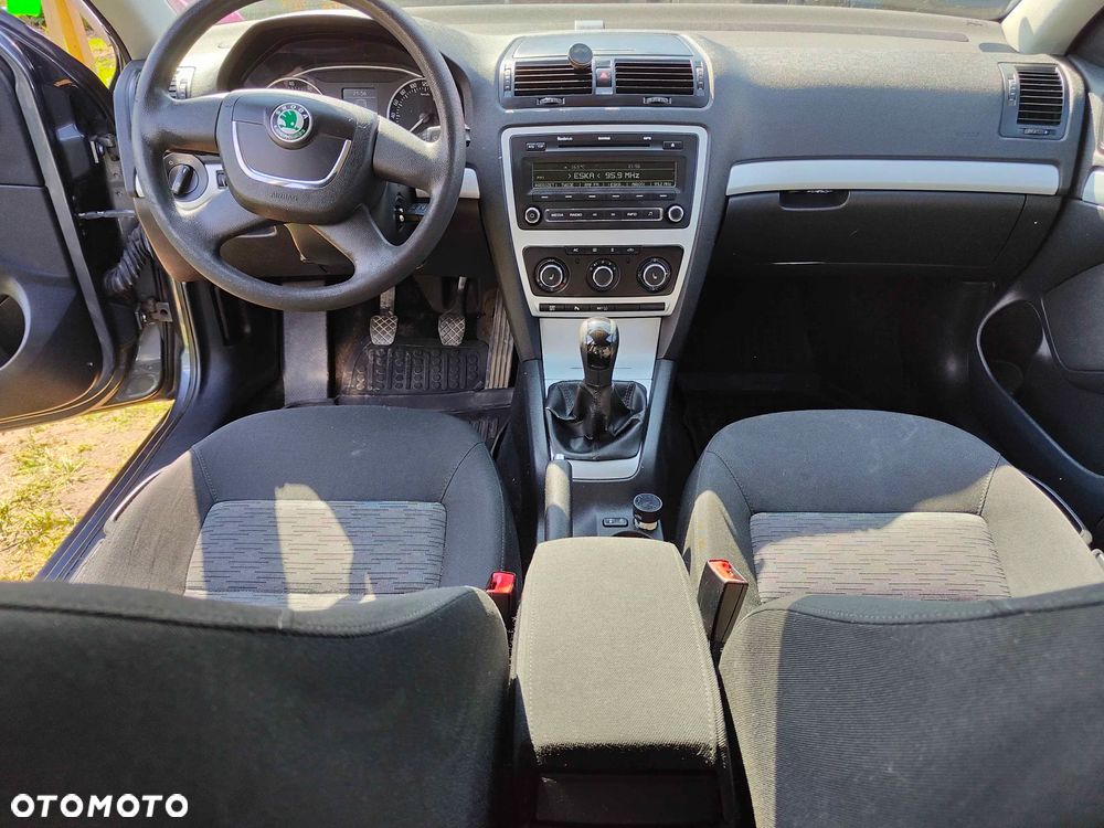 Skoda Octavia 1.4 TSI Ambiente - 9