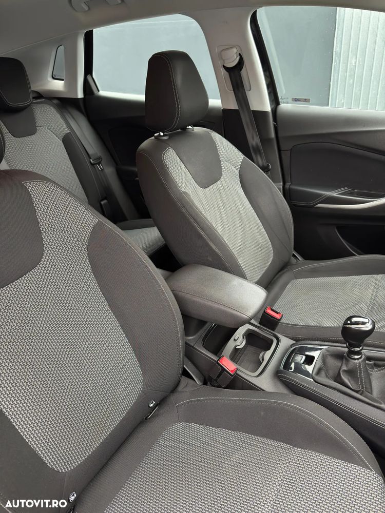 Opel Grandland X 1.6 START/STOP Ultimate - 8