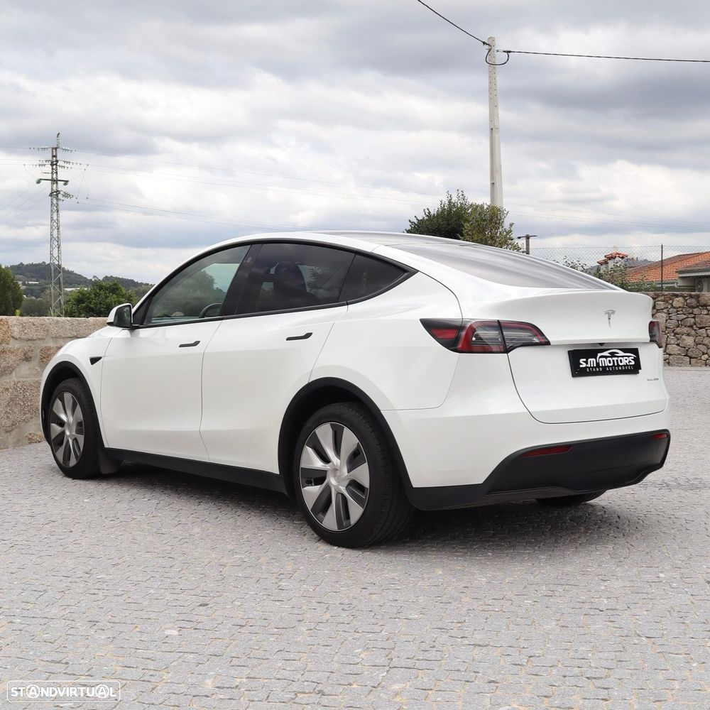 Tesla Model Y Long Range Dual Motor AWD - 6