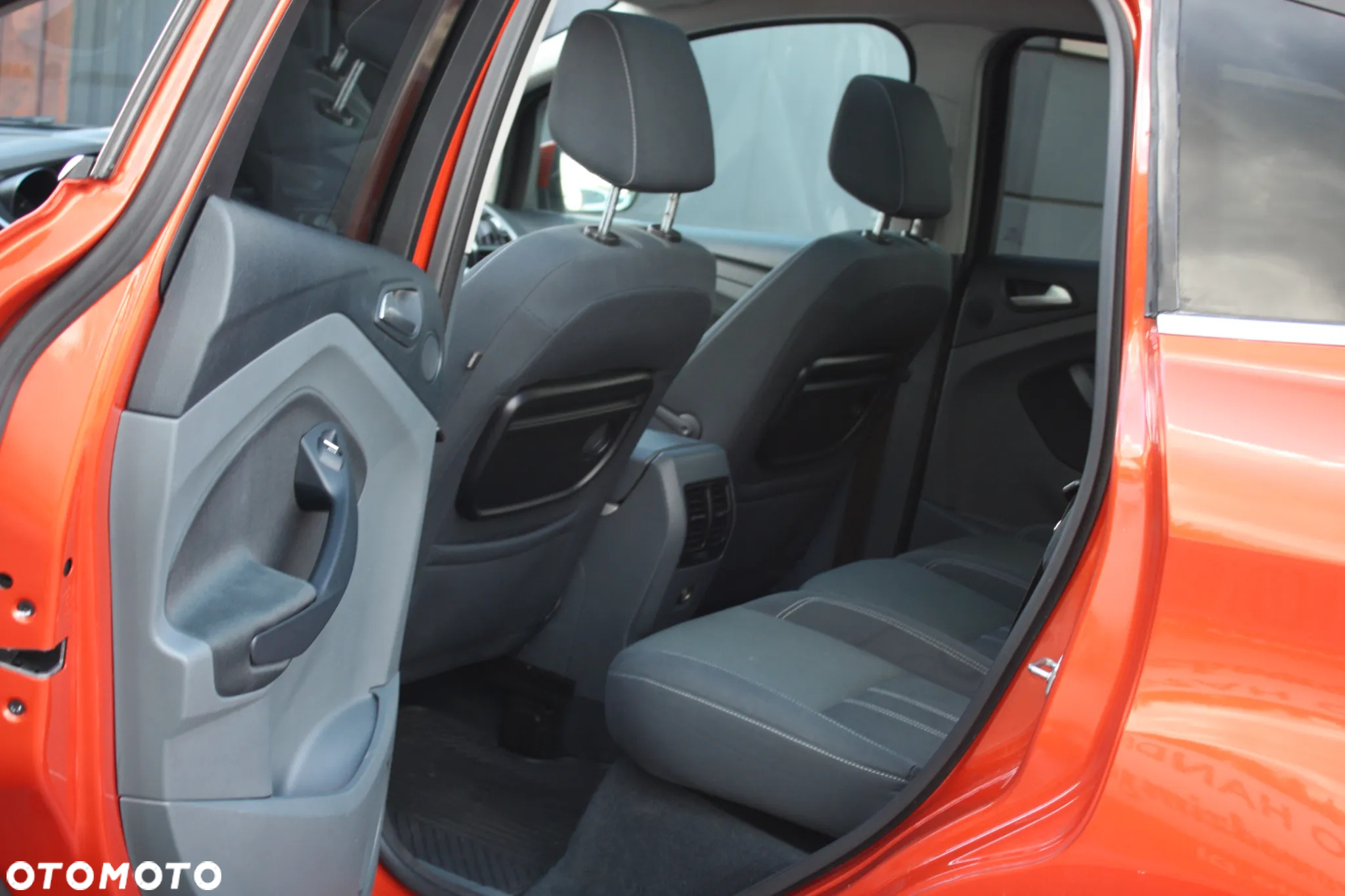 Ford C-MAX 2.0 TDCi Titanium - 32