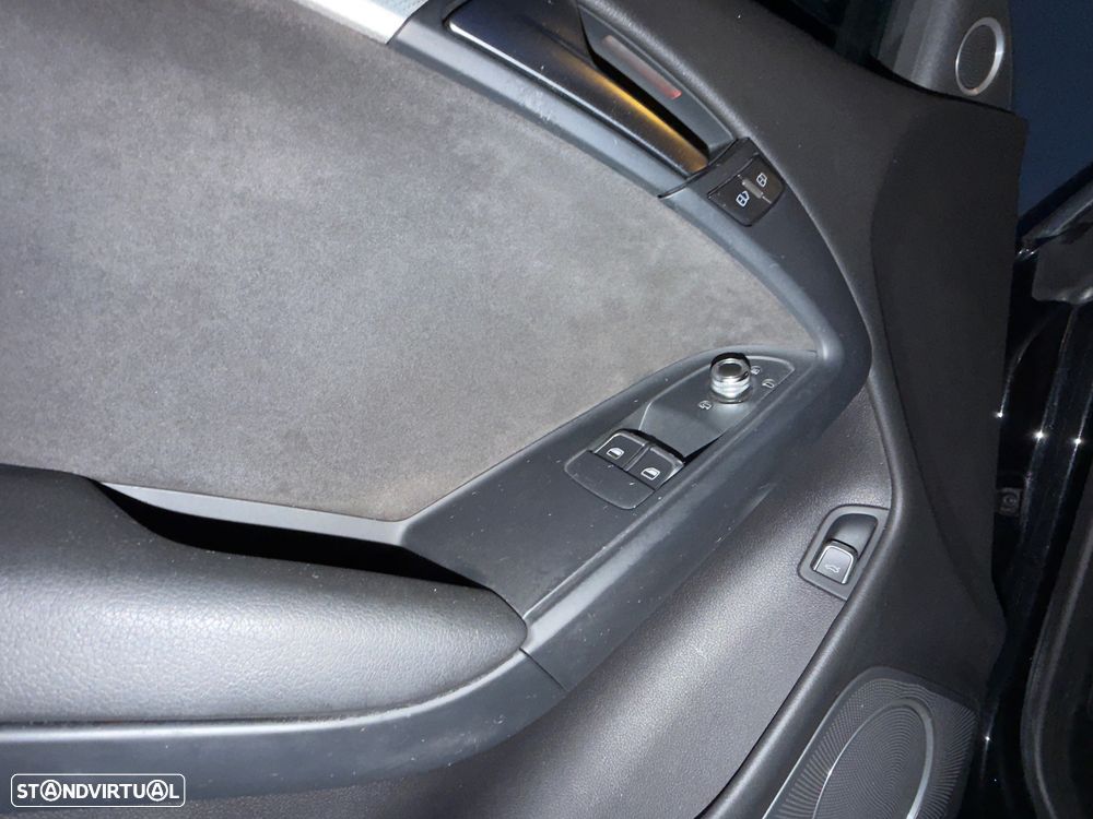 Audi A5 2.0 TDI Business Line Sport - 32