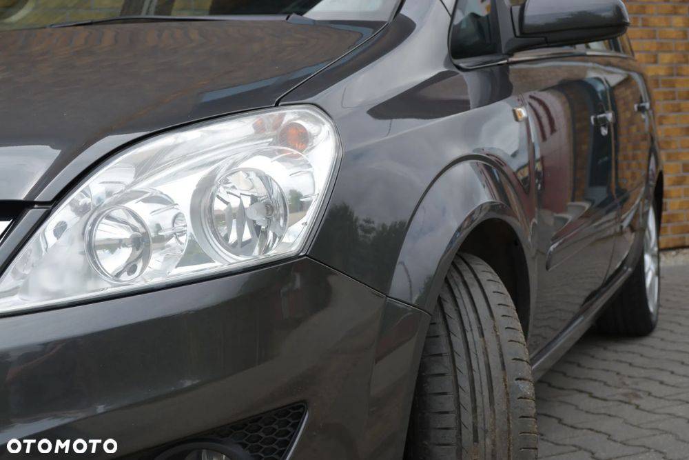 Opel Zafira 1.6 ecoFLEX Family - 17