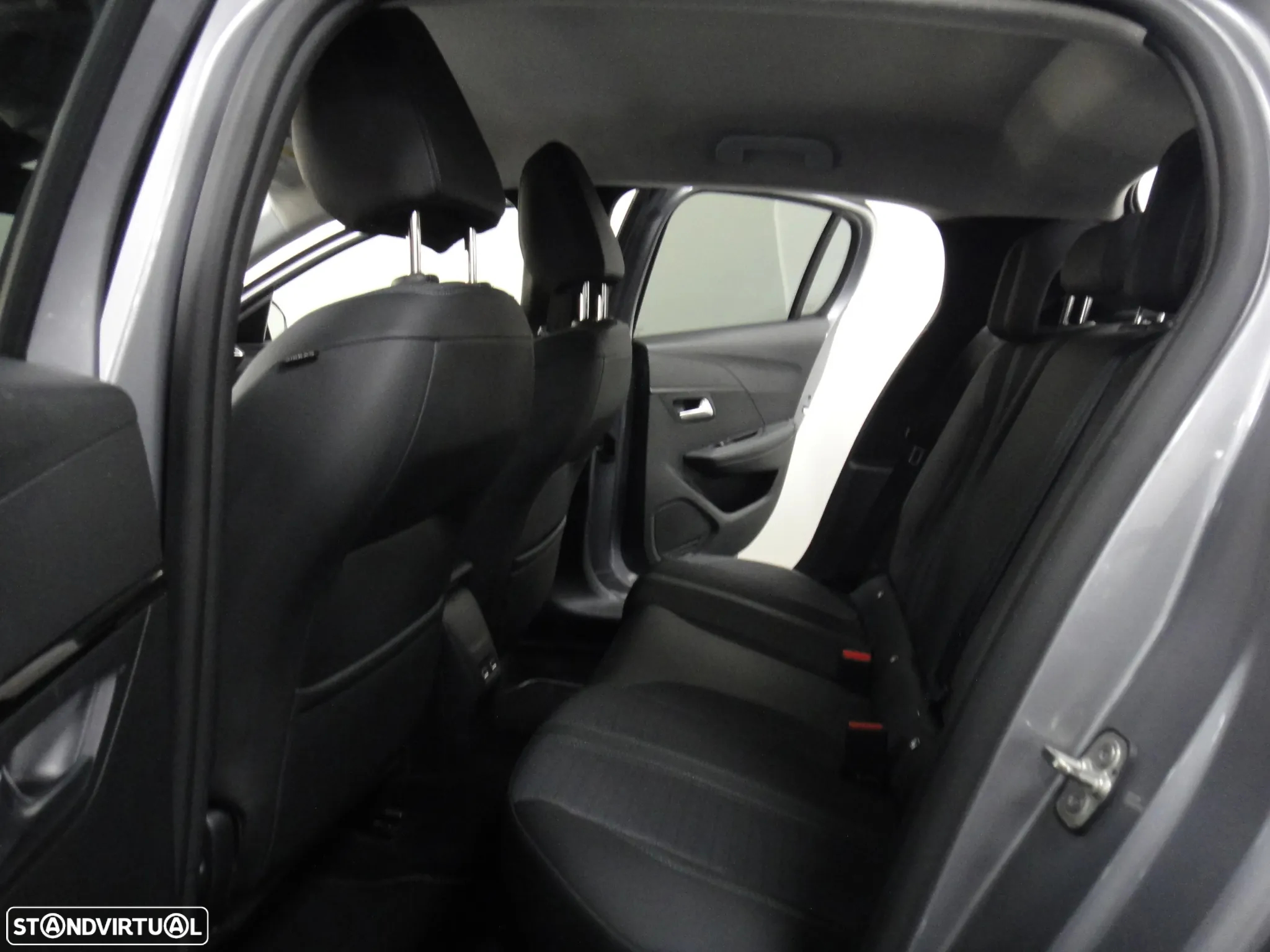 Peugeot 208 PureTech 100 EAT8 Allure Pack - 13