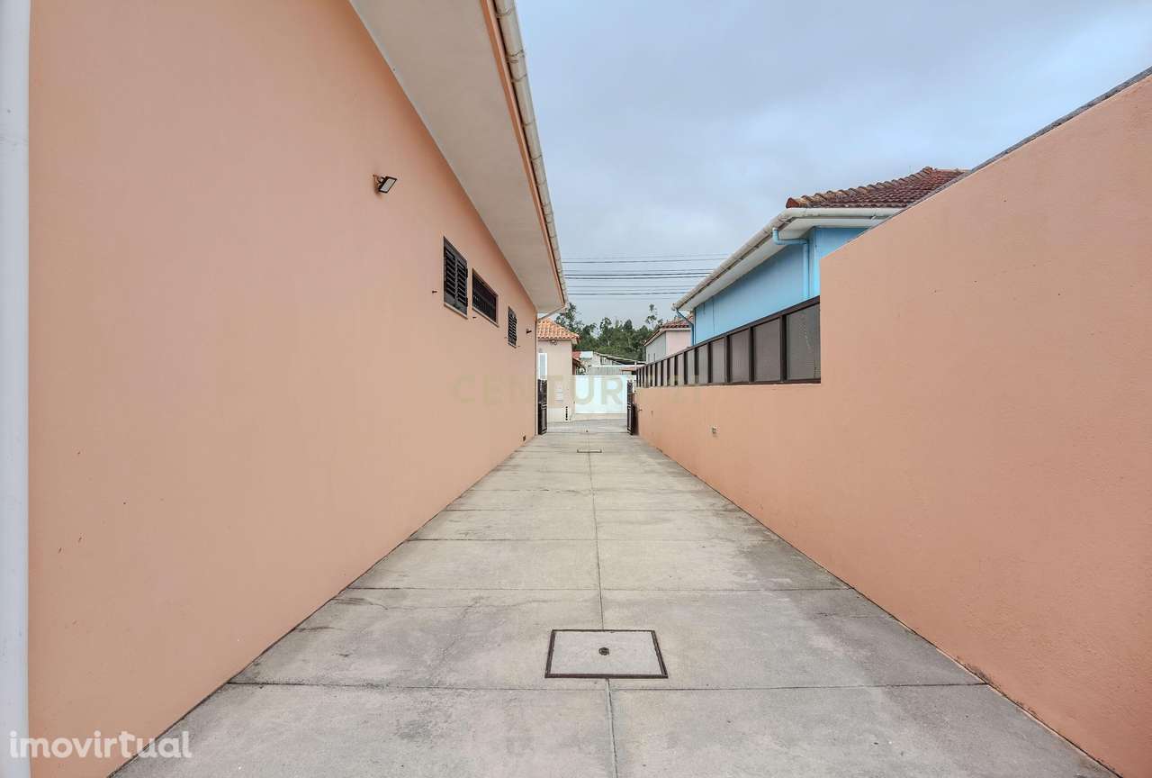 Moradia 4 frentes, T4 em Paiço, Lavra - Grande imagem: 2/48