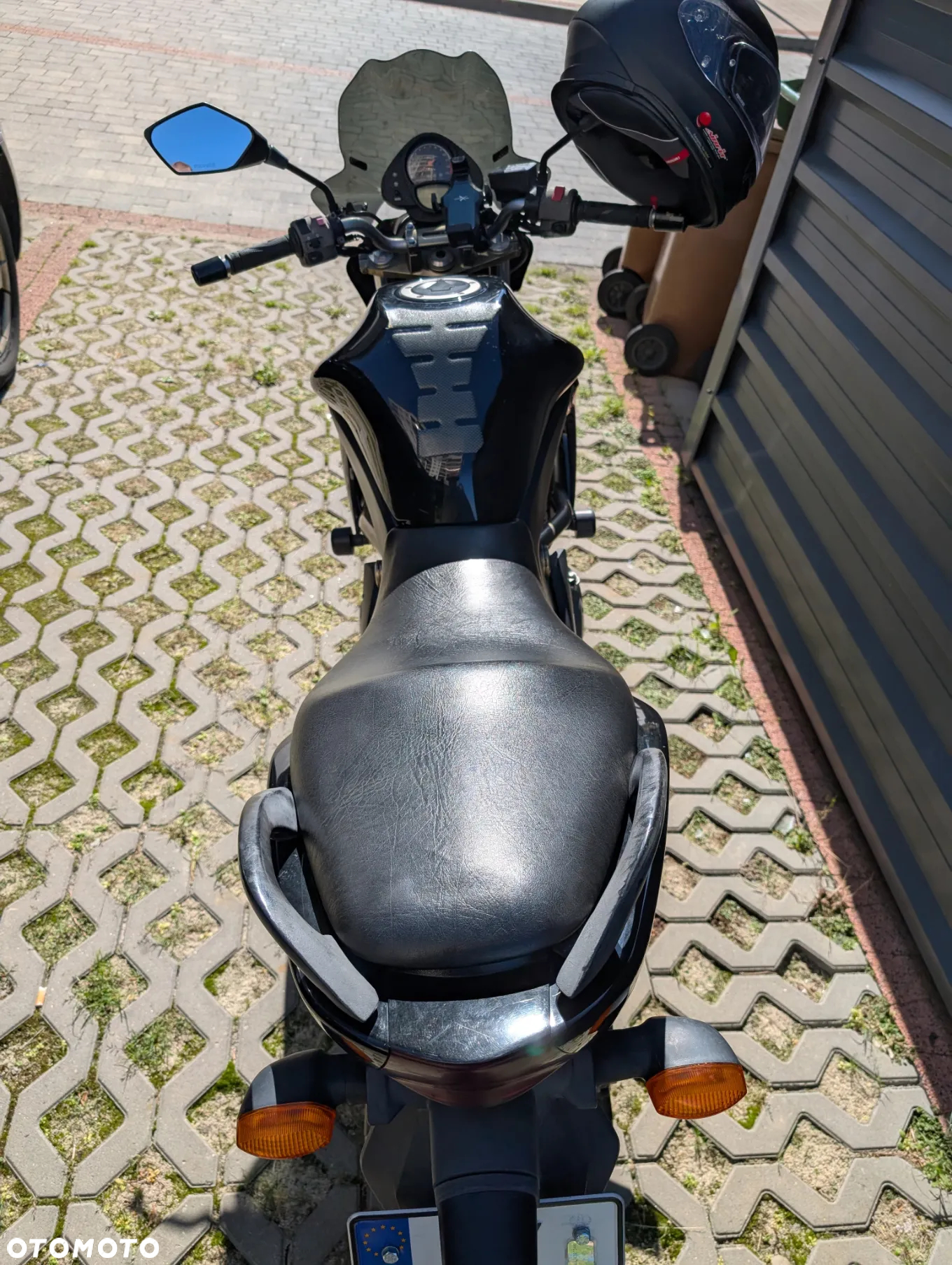 Kawasaki ER - 8