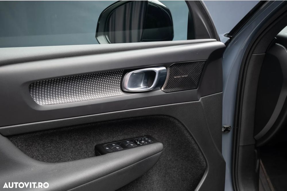 Volvo XC 40 B4 B AWD Geartronic RDesign - 30